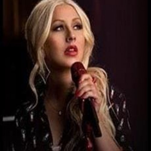 Christina Aguilera Teaches Singing